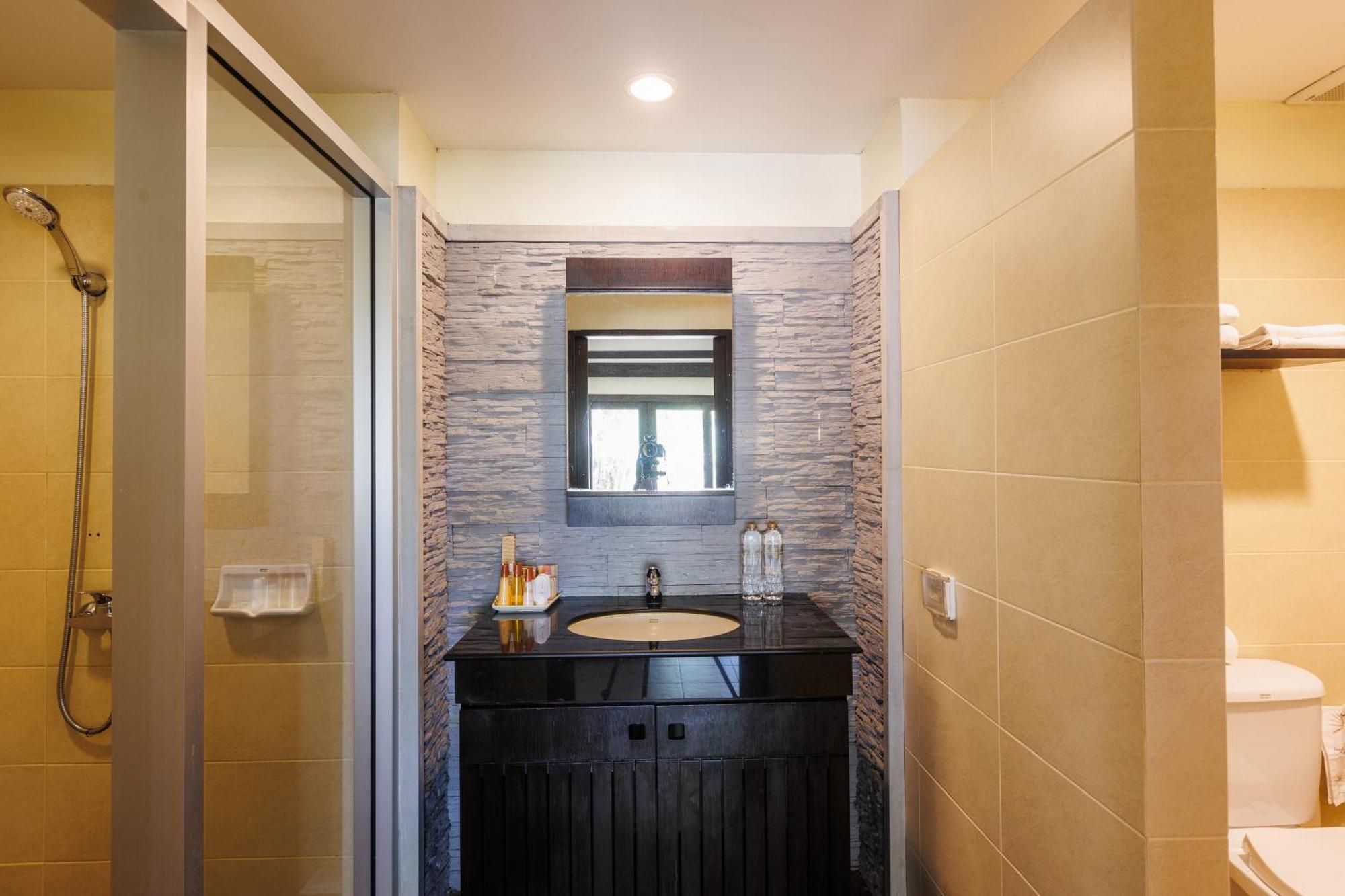 Nang Thong Beach Resort Khao Lak Exterior foto